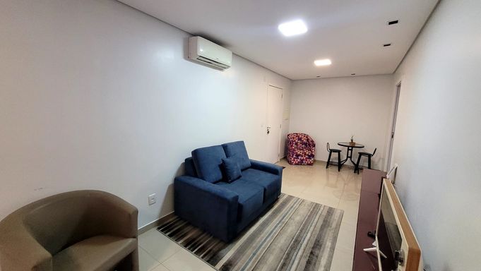 sala sem móveis sob medida por ora - já instalado ar condicionado na sala