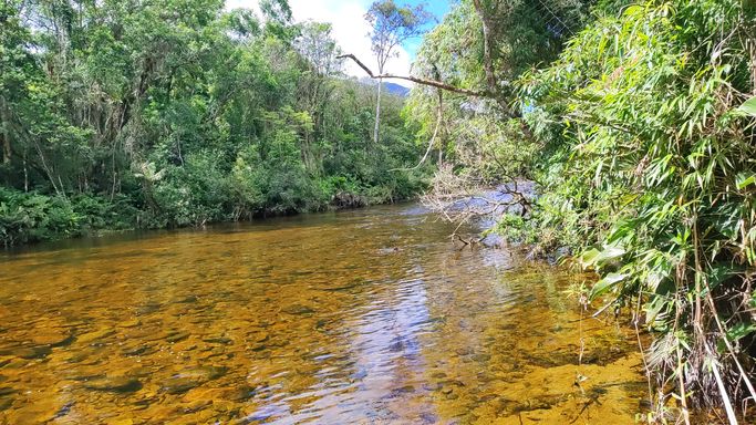RIIO COM AGUA LIMPIDA...