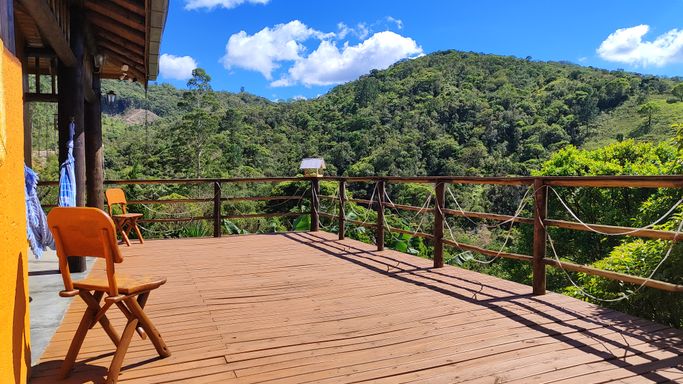 VARANDA DA CASA AMPLA E LINDA VISTA