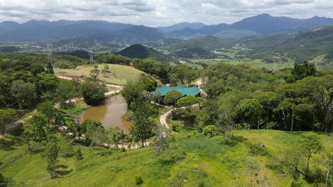 SLAO DE FESTAS E ACUDE CHIQUE