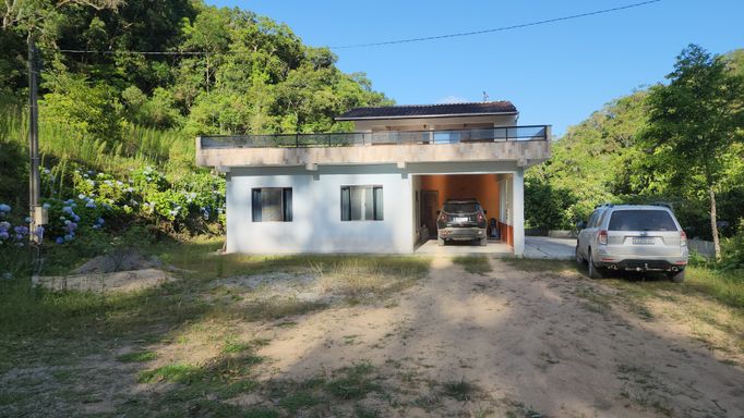 CASA 2 QUARTOS E DEMAIS DEPENDENCIAS