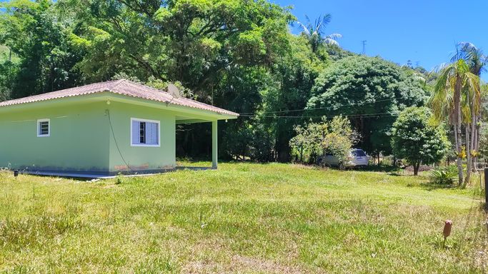 GRAMADO, CASA E JABUTICABEIRA