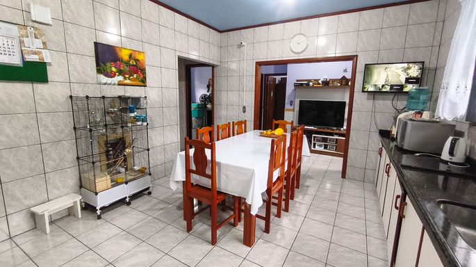 Copa com mesa de jantar - casa à venda em Águas Mornas/SC