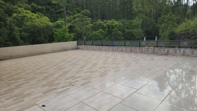 PISO SUPERIO DA CASA COM AREA DE FESTAS