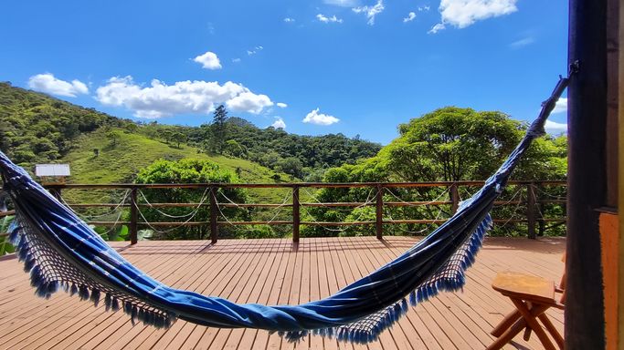 REDE NA VARANDA COM LINDA VISTA