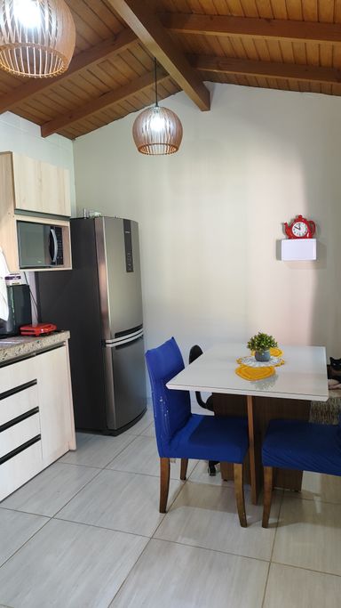 MESA E MOVEIS DA COZINHA