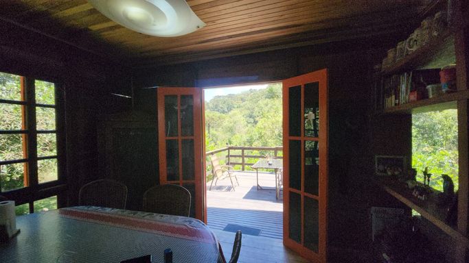 MESA  E VANADA AMPLA DA CABANA