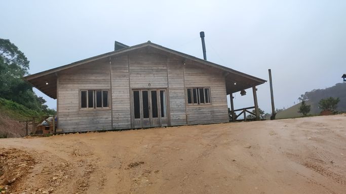 CASA DE MADEIRA