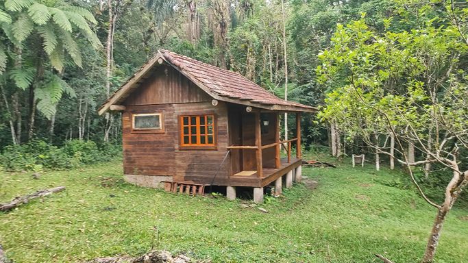 SEGUNDA CABANA E NATUREZA