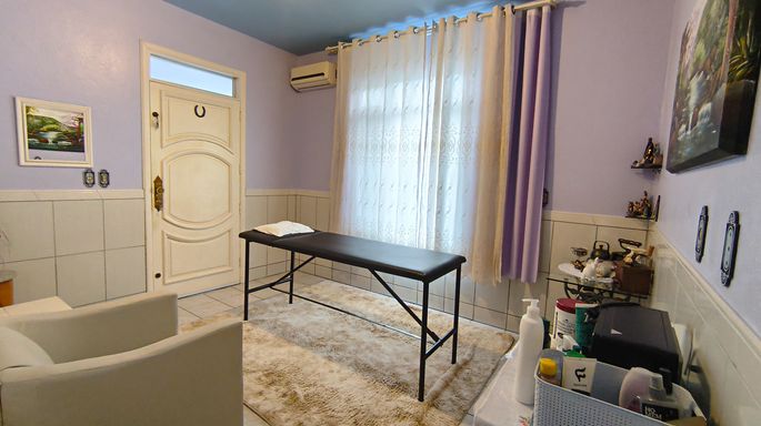 Sala com janela ampla - casa à venda em Águas Mornas/SC
