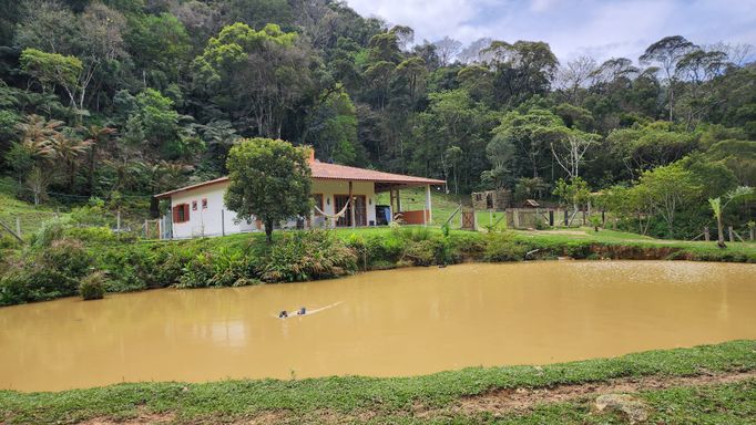 AÇUDE  E CASA 3 QUARTOS SENDO 2 SUITES
