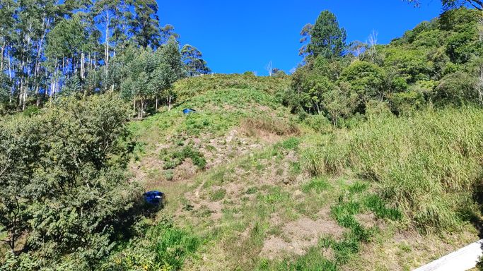 TERRENO ACIMA DA CASA
