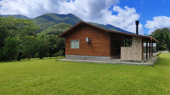 CASA GRAMADO E LINDA COLINA