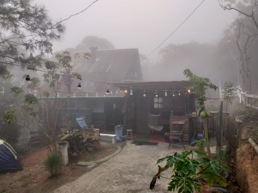 CASA RUSTICA COM LINDA NEBLINA