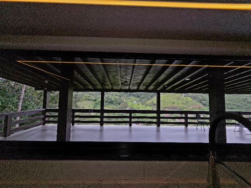 Vista da cozinha para varanda