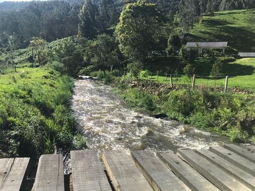 RIO E NATUREZARIO E CAHOEIRA
