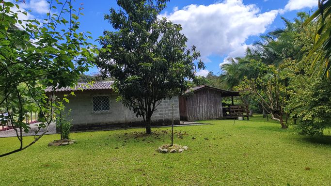 SEGUNDA CASA E AREA DE FESTAS