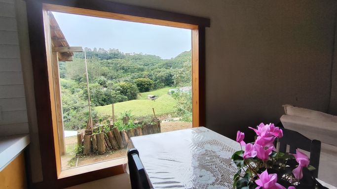 MESA DE JANTAR E LINDA VISTA