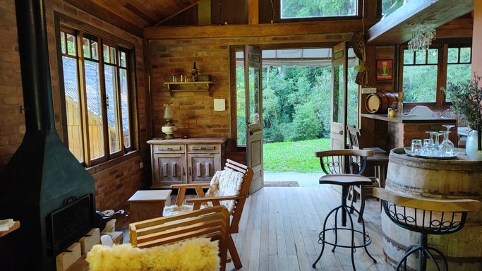 SALA CASA RUSTICA COM LINDOS MOVEIS