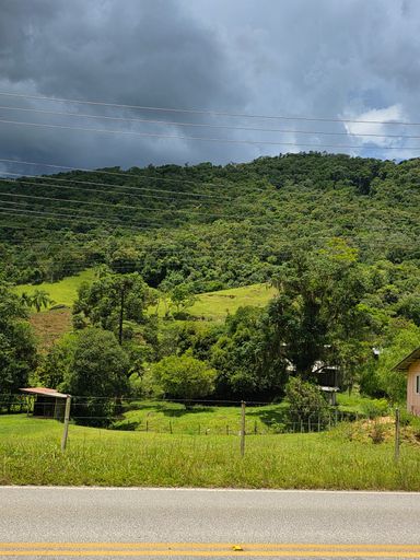 Vista frente do terreno