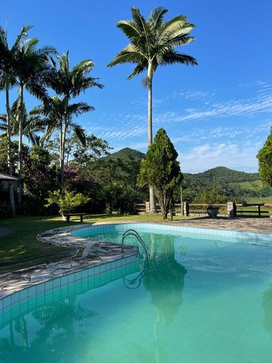 PISCINA, PALMEIRA E LINDA VISTA
