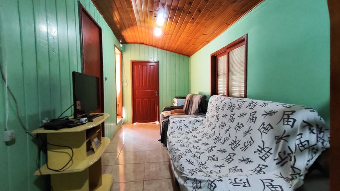 SEGUNDA SALA DA CASA COM MOVEIS