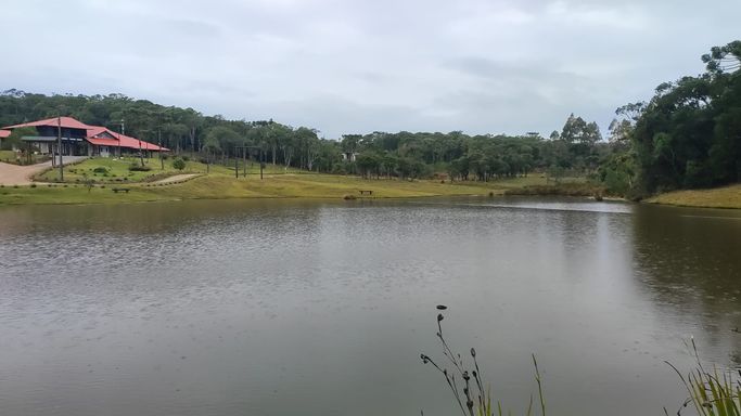 LAGO FFRENTE SALAO DE FESTAS