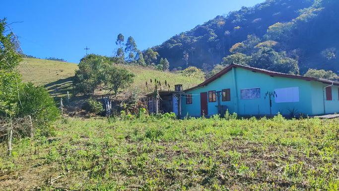 HORTA E CASA FUNDOS