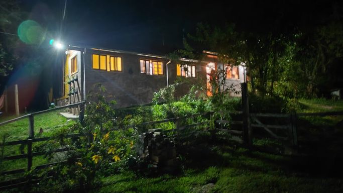 FOTO DA CASA PRINCIPAL NOITE....