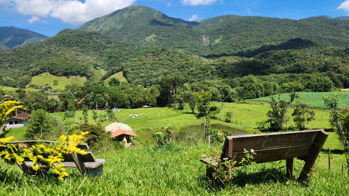 VISTA DE CINEMA PARA AS COLINAS