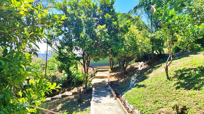 POMR E CASA NOS FUNDOS