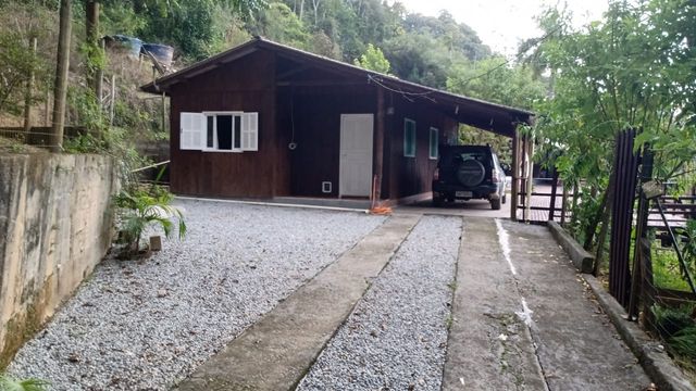 CASA E GARAGEM