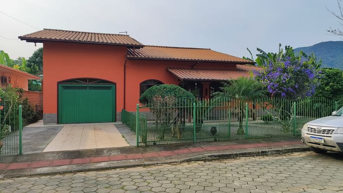 CASA GARAGEM CASA AGUAS MORNAS - SC