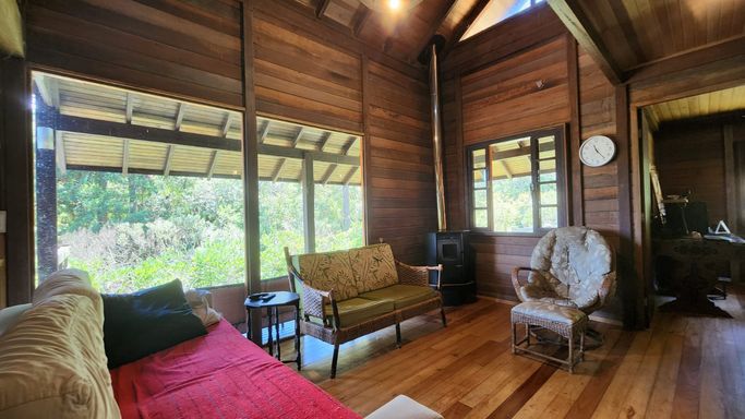 LAREIA E SOFAS DA LINDA SALA