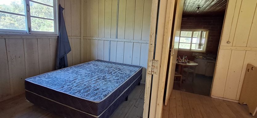 Quarto com cama de casal