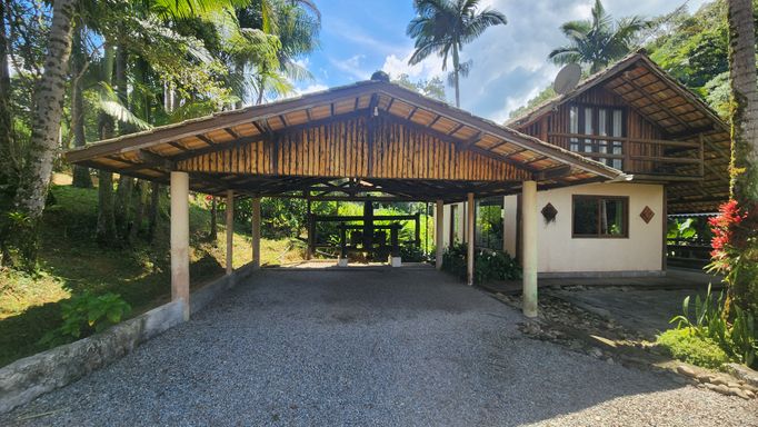 GARAGEM PARA 2 CARROS