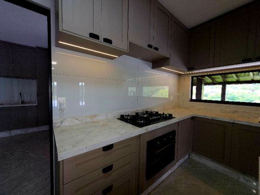 Cozinha com móveis planejados