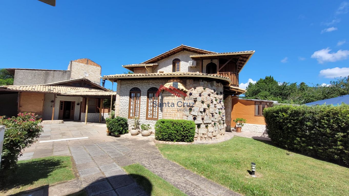 Sobrado à venda com 3 quartos, 229m² - Foto 1