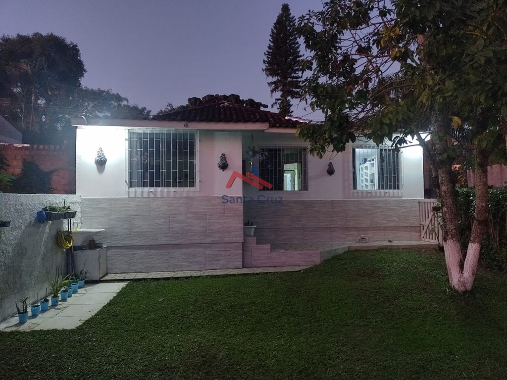 Casa à venda com 2 quartos, 79m² - Foto 1