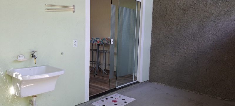 Kitnet 1 - entrada e lavanderia