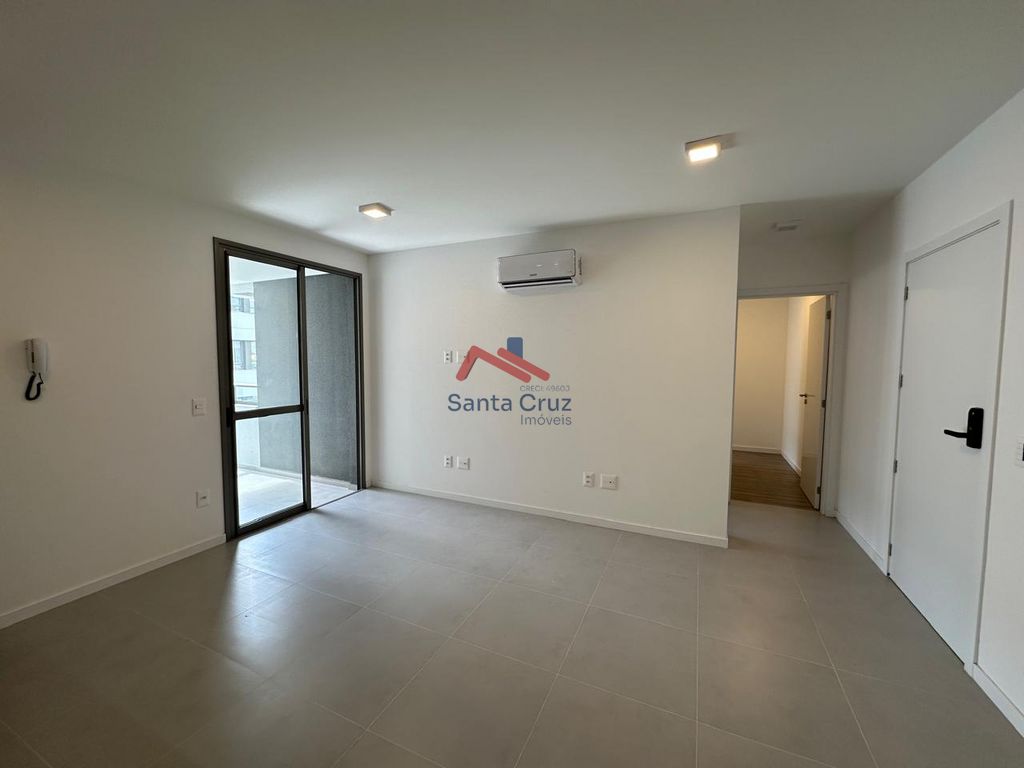 Apartamento à venda com 2 quartos, 71m² - Foto 3