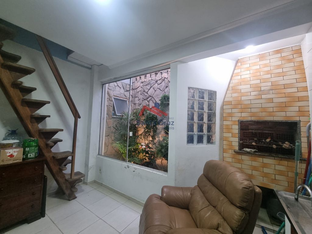 Casa à venda com 3 quartos, 51m² - Foto 24