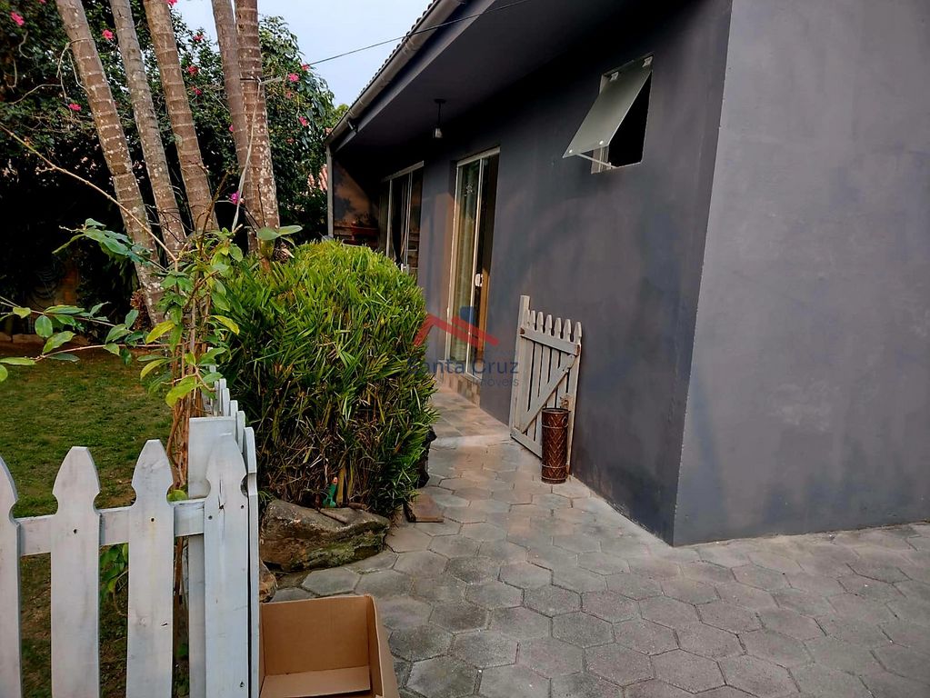 Casa, 5 quartos, 190 m² - Foto 2