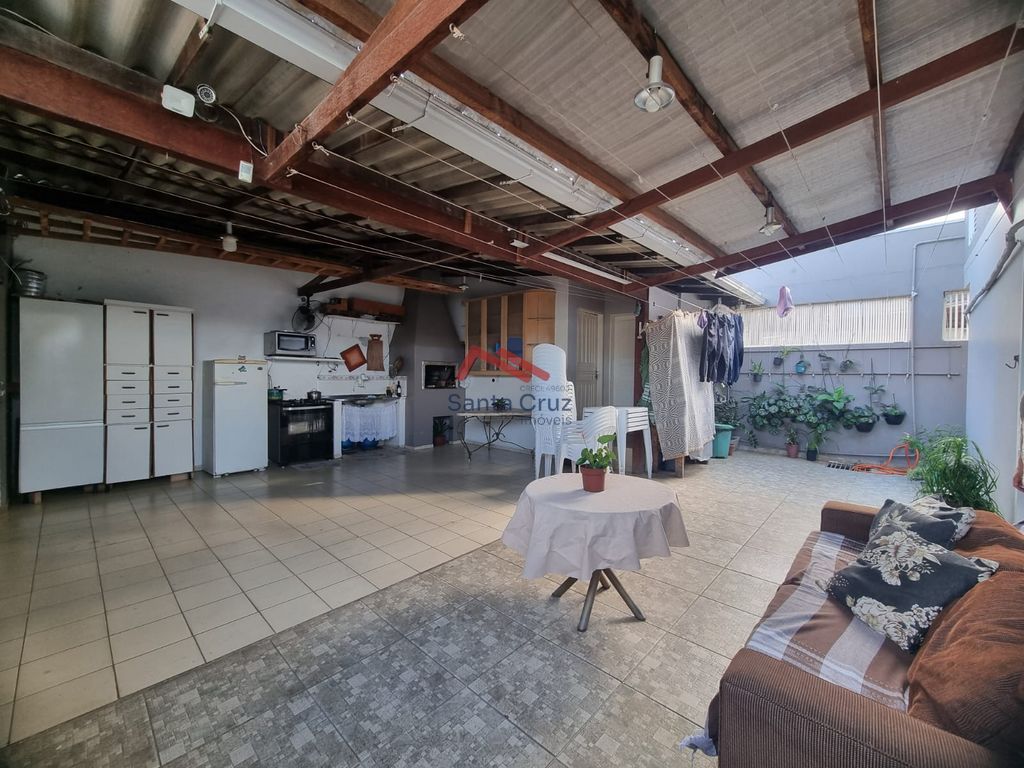 Casa à venda com 3 quartos, 176m² - Foto 4