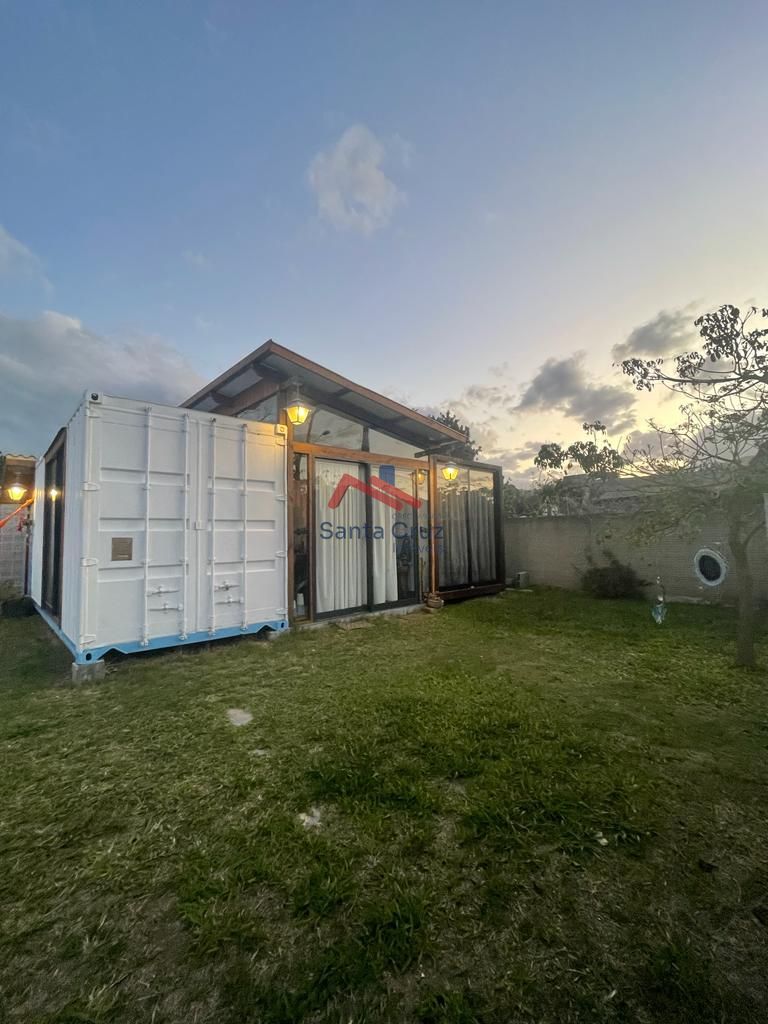 Casa à venda com 2 quartos, 80m² - Foto 1