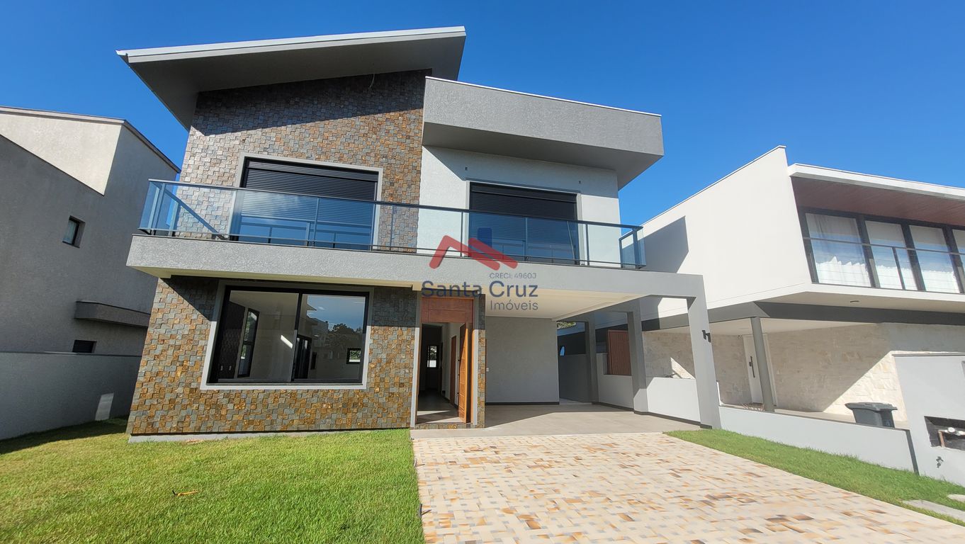 Sobrado à venda com 4 quartos, 250m² - Foto 1