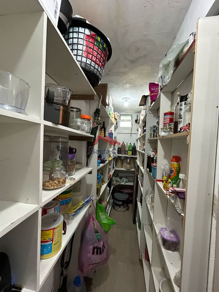 Sobrado à venda com 6 quartos, 300m² - Foto 34