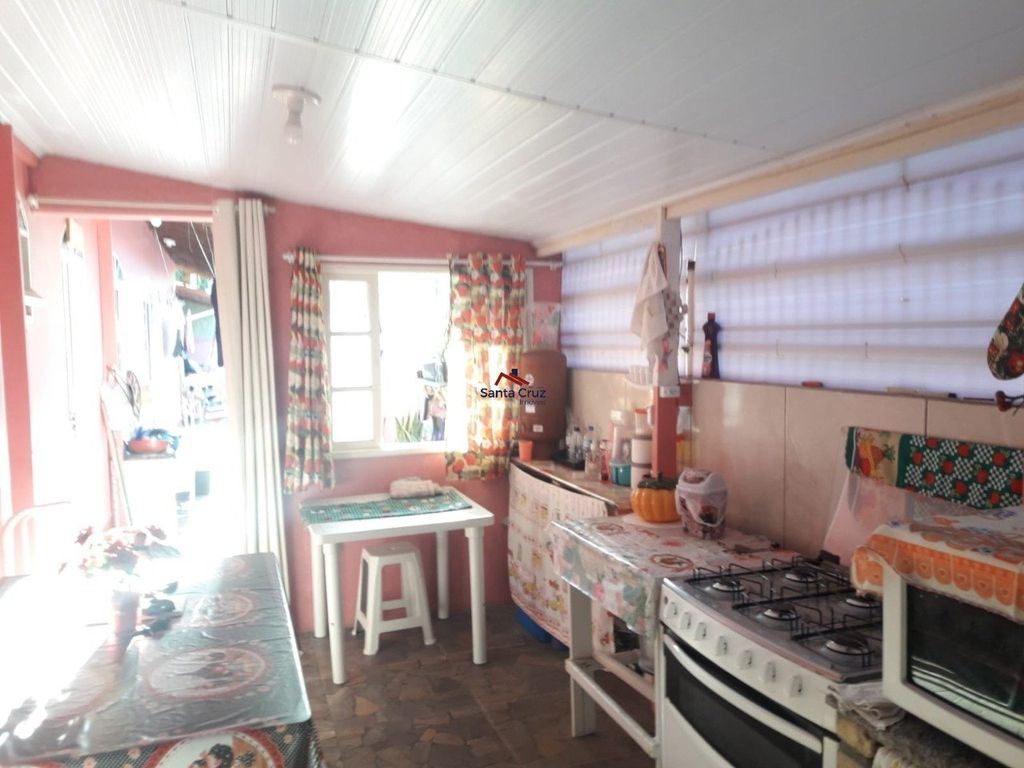 Casa à venda com 6 quartos, 198m² - Foto 7