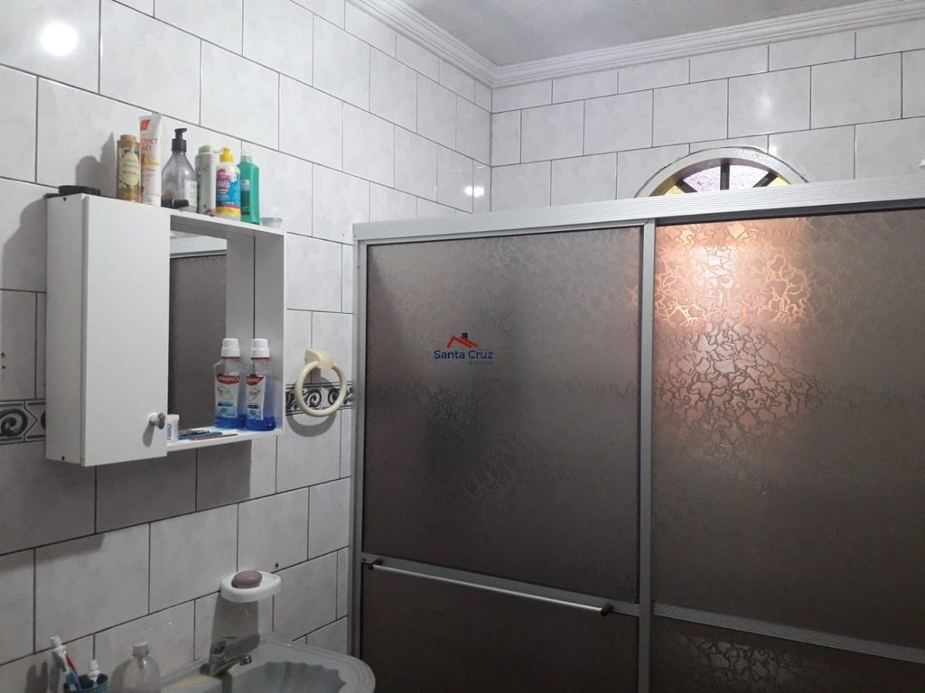 Casa à venda com 6 quartos, 198m² - Foto 4
