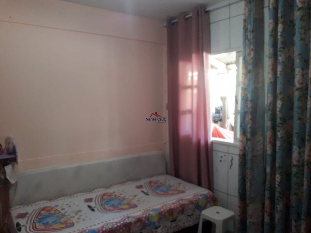 Casa à venda com 6 quartos, 198m² - Foto 17